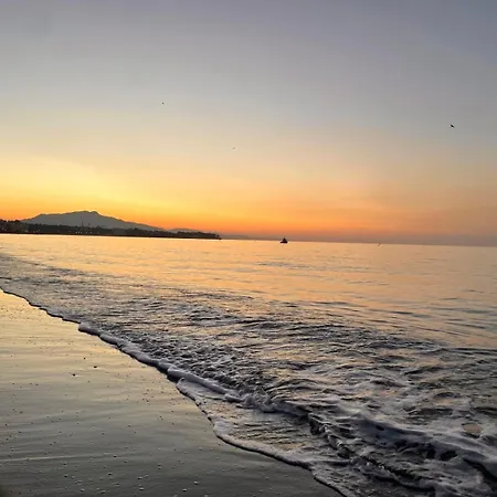 Casita Rustica En El Mar * Estepona